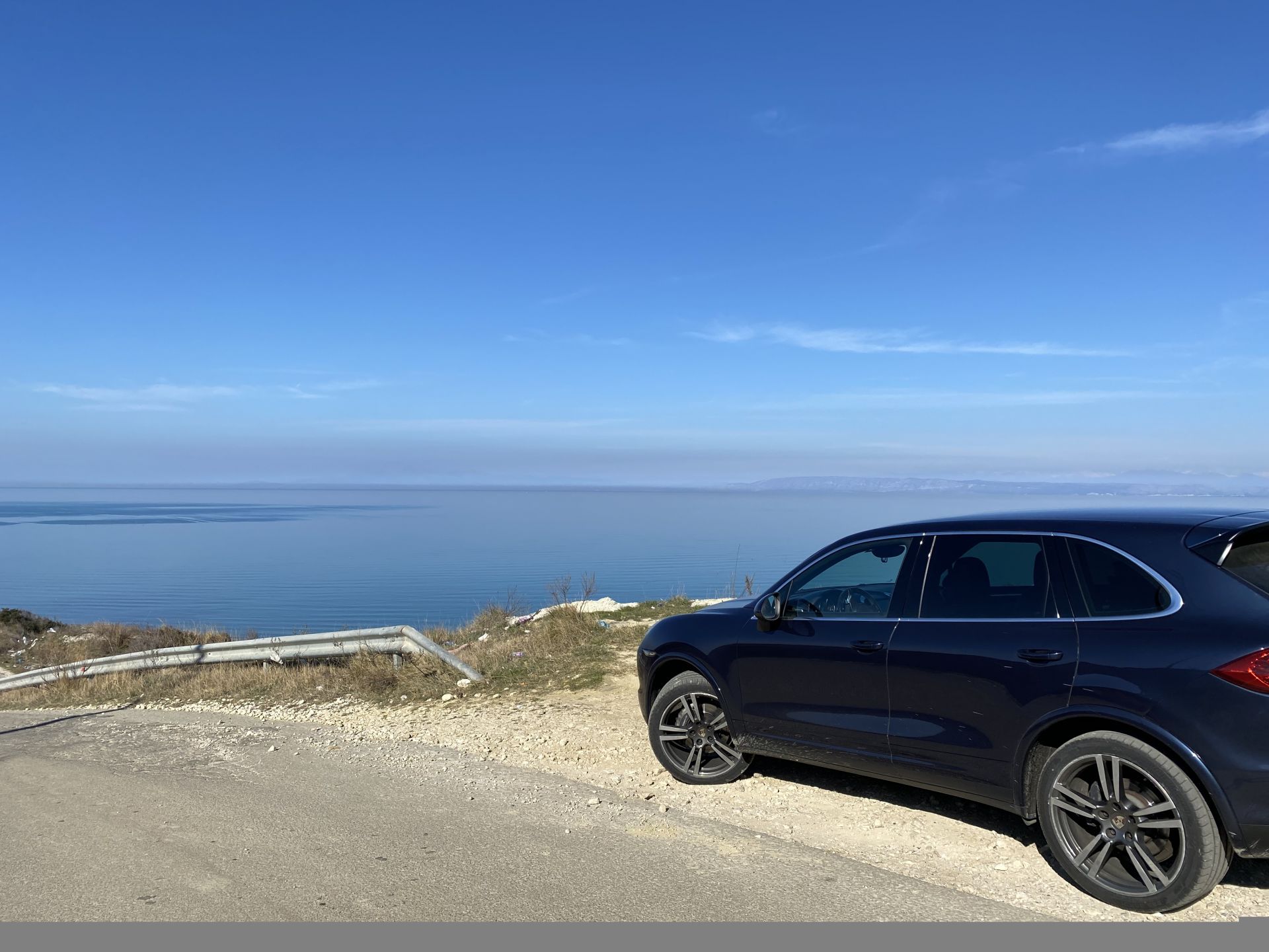 VIP TOUR WITH PORSCHE CAYENNE 