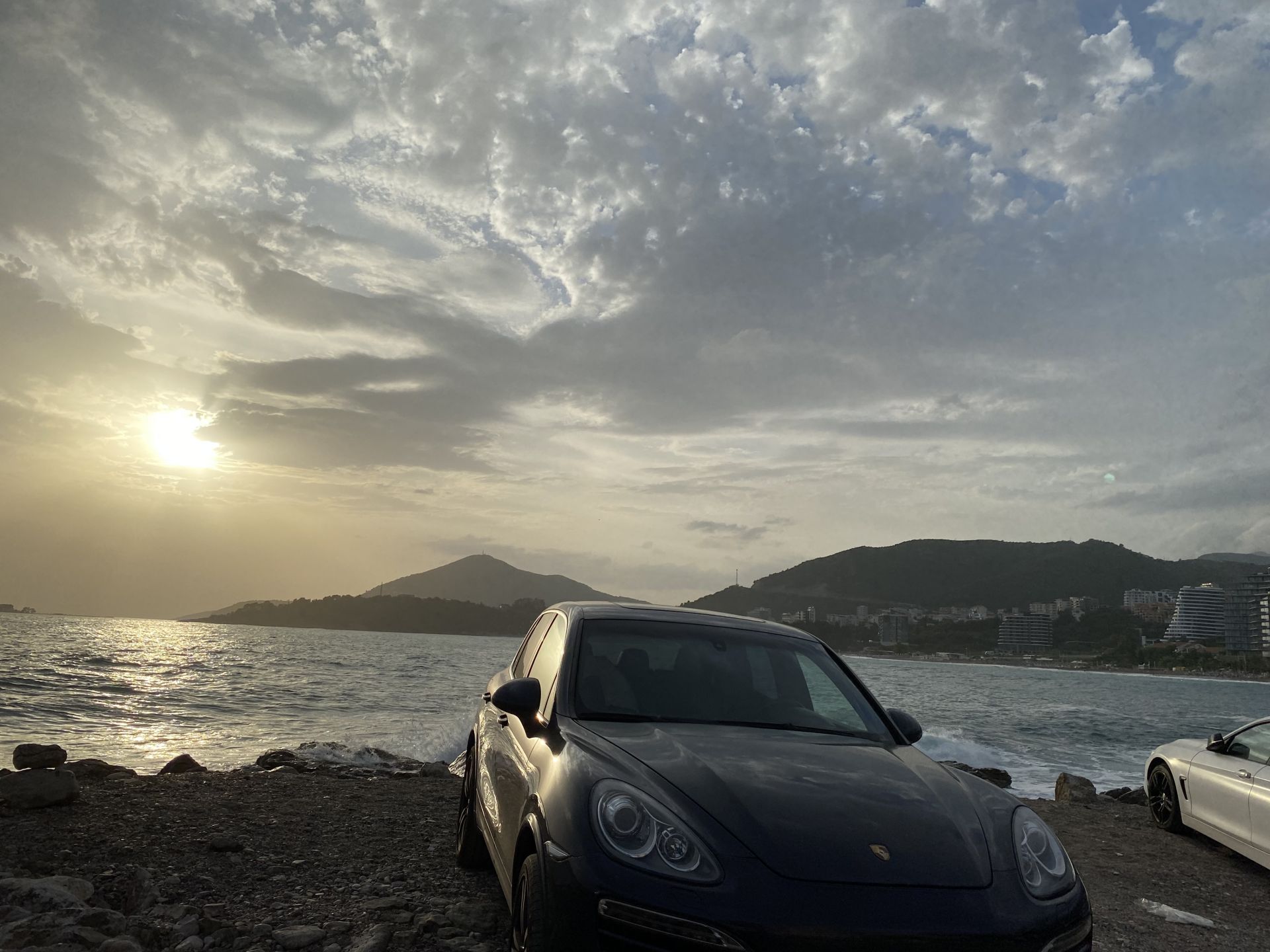 VIP TOUR WITH PORSCHE CAYENNE 